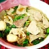 เส้นหมี่น้ำแดง