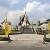 พระบรมราชานุสาวรีย์ ร.3 ด้านหน้าสำเภาเจดีย์