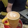 Very fragrant, soft roasted caramel latte in a 300 ml cup