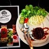 ข้าวหอม​น้ำตาลต่ำ​ ท๊อปปิ้ง​ด้วย​ฟรายเห็ด​ราดซอสทงคัสสึ