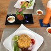 ข้าวผัดเนื้อเค็ม และหมูเค็มอย่างละจาน