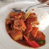 ข้าวราดปลากระพงทอดผัดเครื่องแกง