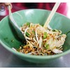 ร้านก๋วยเตี๋ยวไก่ฉีกคุณประนอม สาขา1 หน้าวัดพนมยงค์