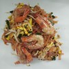 ผัดไทกุ้งสด