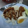 35 บาท ร้อนๆ เลยทั้งข้าวและหมูทอด