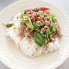 ข้าวหมูผัดพริกแกง (40 บาท) ข้าวกระเพราหมู (40 บาท)