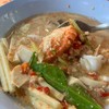 ต้มยำกุ้งบางลำภู (เจ้าเก่า-เจ้าแรก) ปากทางเข้าอาคารจอดรถของกทม. ถนนไกรสีห์