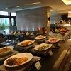 Zeta Cafe โรงแรมฮอลิเดย์อินน์ กรุงเทพฯ