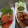 น้ำจิ้มหมูกรอบ ขอบอกๆ "อร่อย "