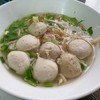 ลูกชิ้นหมูแม่ตุ๋ม หน้าวัดพระศรีฯ