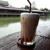 ร้านกาแฟเล็กบรรยากาศดีริมคลอง ติดกับที่ขายน้ำพริกกะปิ