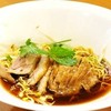 ก๋วยเตี๋ยวเป็ดเส้นบะหมี่กลมธรรมดา ก๋วยเตี๋ยวเป็ดเส้นบะหมี่กลมธรรมดา