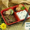 ชุดเนื้อสไลด์ตุ๋น พร้อมข้าวญี่ปุ่น และไก่คาราเกะ ชุดเนื้อสไลด์ตุ๋น พร้อมข้าวญี่ปุ่น และไก่คาราเกะ