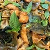 พาสต้าผัดน้ำพริกเผาไก่กรอบ พาสต้าผัดน้ำพริกเผาไก่กรอบ