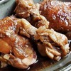 ไก่นุ่มมาก รสเข้มข้นมากๆ หอมกระเทียมและเครื่องปรุง มีผักลวกเป็นเครื่องเคียง