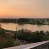 พระอาทิตย์ยามเย็น ริมแม่น้ำเจ้าพระยา มองลงมาจากวัด