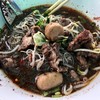 หมี่ขาวน้ำลูกชิ้นเนื้อเปื่อย
