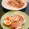 ข้าวหมูแดงสีมรกต Soi Su Korn 1