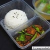 ข้าวราดหมูกรอบผัดพริกขิง ข้าวราดหมูกรอบผัดพริกขิง