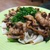เปี๋ยงเปี๋ยงเมี่ยนราดหมูสามชั้น 🇨🇳 Oil Spill Noodle