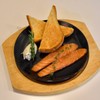 Cured salmon with toasts and red pesto cream Cured salmon with toasts and red pesto cream