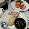 ข้าวมันไก่รสชาติ​ใช้ได้​ แต่พวกเมนูไก่จะแห้งไปนิด