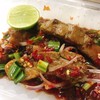 ยำหมูย่าง สั่งยำหมูย่างปลาร้ามา กับชุดหมูย่างแจ่ว หมูนุ่มมาก 