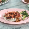 ข้าวหมูแดง-หมูกรอบ จานนี้ 40฿