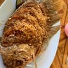 ปลาแรดทอดกระเทียม อันนี้พอได้ 250 บาท พอทานได้