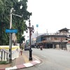 มุมจากร้านมองไปยังถนนฝั่งข้างร้าน