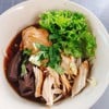 ก๋วยเตี๋ยวไก่ตุ๋น