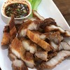 สามชั้นทอดน้ำปลา