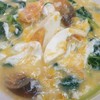 ผัดโขมใส่ไข่ลวก ไข่เค็ม และไข่เยี่ยวม้า