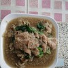 ราดหน้า​หมู​นุ่ม​คะน้า​ฮ่องกง​
