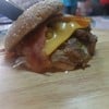 สั่งเบคอนสไลด์ Cheese Burger ไปภาพเมนูคือสิ่งที่คิด ตามภาพถ่ายคือสิ่งที่ได้ไม่มี