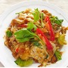 ผัดผงกะหรี่ไก่กรอบ