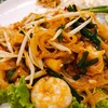 ผัดไทยรสชาติดี กุ้งสด เส้นเหนียว