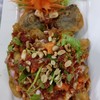 ยำปลากรอบกุ้งแช่นำปลาอร่อยมากค่ะ