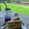 ตัวเค้กออกชุ่มๆไปหน่อย แต่ทานรวมกับครีมชีสแล้วเข้ากันอร่อยเลย
