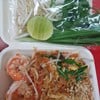 ผัดไทยกุ้งสดเส้นจันท์ใส่มันกุ้ง