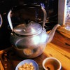 ฟรีชาร้อน+ถั่ว เคี้ยวเพลินระหว่างรออาหาร