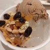 ไอศกรีม+ท็อปปิ้งแบบไทย ๆ +ลูกเกด
