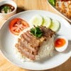  “ข้าวคอหมูย่าง” (78 บาท) คอหมูย่างส่วนติดไหล่  นุ่มจากการหมักกว่า 5 ชั่วโมง!