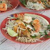 ผัดไทยกุ้งสด ราคา 60 บาท