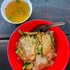 เส้นบะหมี่นิ่มมาก หมูย่างหอม ชิ้นใหญ่ ไม่บาง ไส้เกี๊ยวไม่เผ็ดจนเกินไป