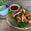 ไก่ย่างส่วนสะโพก หนังกรอบ กินกับน้ำจิ้มคือดีมาก