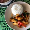 ปลาทรายผัดพริกแกงราดข้าว