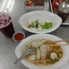 ก๋วยเตี๋ยวต้มยำยังพอโอเค แต่รสชาติก็ไม่ใช่ว่าจะอร่อยมากงั้นแหละ  แต่ดูอีกรูปนึงส