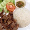 ข้าวหมูกะเทียมพริกไทย ข้าวหมูกะเทียมพริกไทย