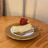 Strawberry basque burnt cheesecake (110 thb)